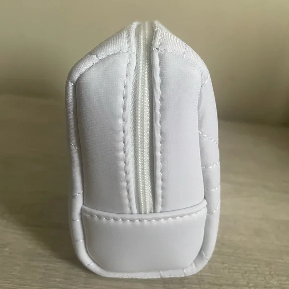 Authentic Dior White Quilted Cosmetic Bag. New. Comes With Box. - Picture 4 of 9